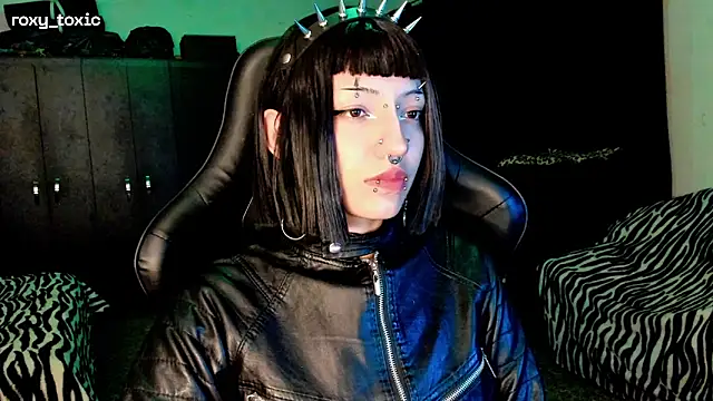 roxy toxic online show from November 25, 1:49 am