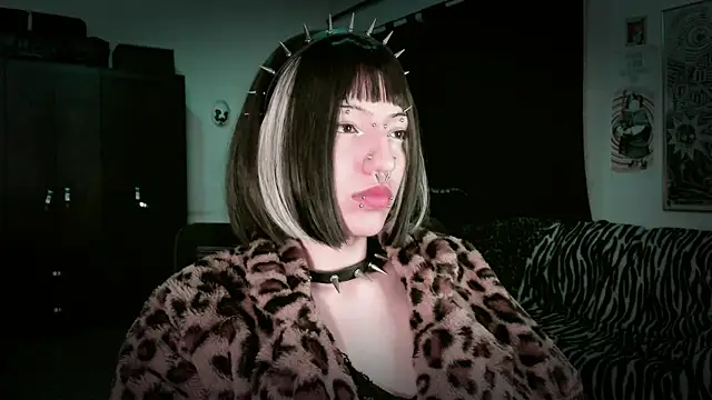 roxy toxic online show from May 14, 12:17 am