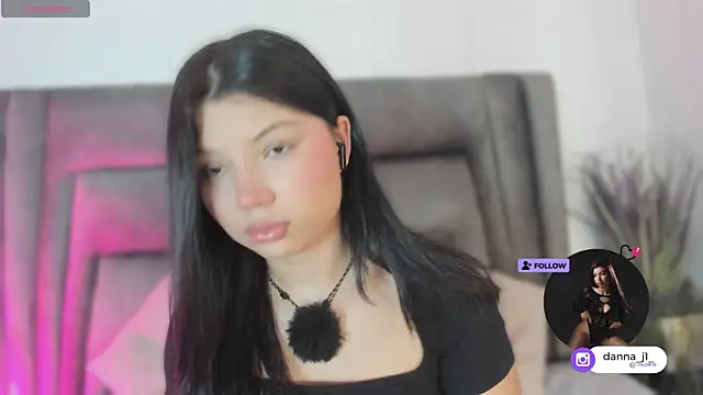 DannaJhonson1 online show from May 14, 7:42 pm