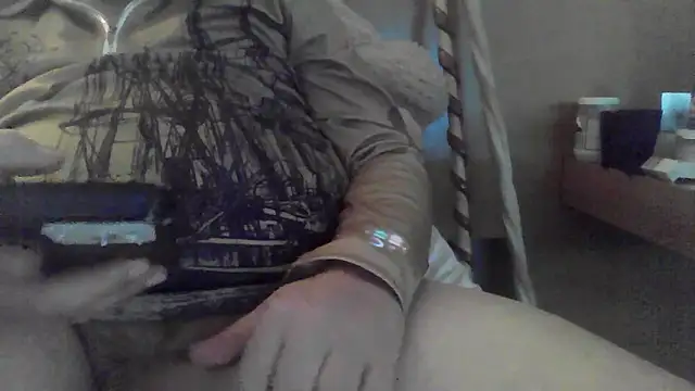 Snapshot of yourcourage1 chatting on March 11, 5:02 am yourcourage1 online show from March 11, 5:02 am