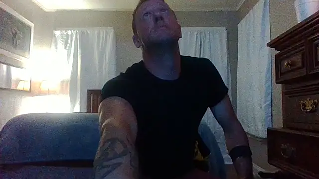 biggzee6 online show from May 11, 7:25 am