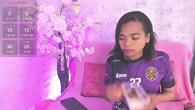 Gletty noa online show from October 7, 7:33 pm