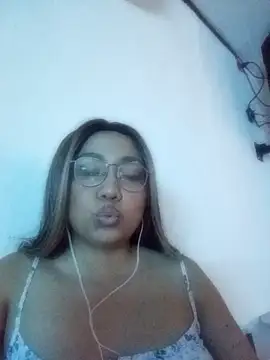 Snapshot of criscrispdv chatting on March 12, 12:17 am criscrispdv online show from March 12, 12:17 am