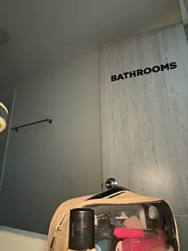 ValeriaOrtega online show from April 28, 11:04 am