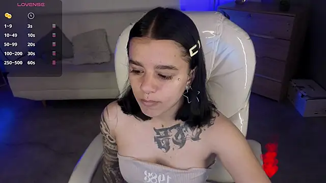 Nicole Foxx  online show from January 12, 6:46 pm