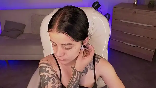 Snapshot of Nicole_Foxx_ chatting on March 17, 7:50 pm Nicole Foxx online show from March 17, 7:50 pm