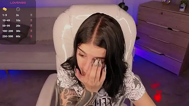 Snapshot of Nicole_Foxx_ chatting on March 18, 8:12 pm Nicole Foxx online show from March 18, 8:12 pm