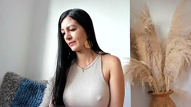 sofhia daniels online show from October 9, 1:20 pm