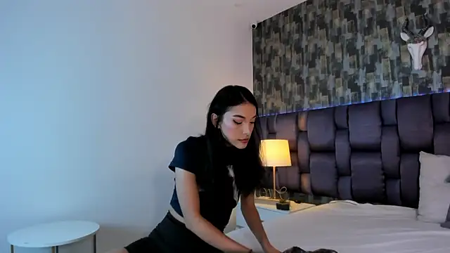 Snapshot of LorenVegga chatting on July 19, 12:36 am LorenVegga online show from July 19, 12:36 am
