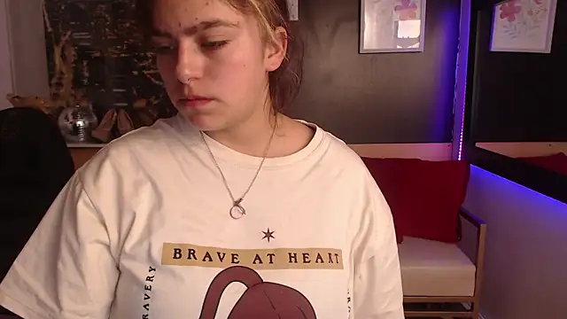 Kitten Cam online show from September 21, 3:41 am