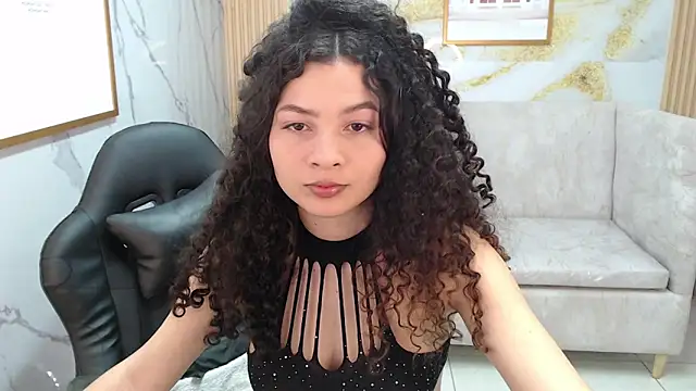 shalon diaz s online show from January 25, 8:00 pm