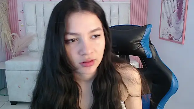 shalon diaz s online show from November 14, 1:10 pm