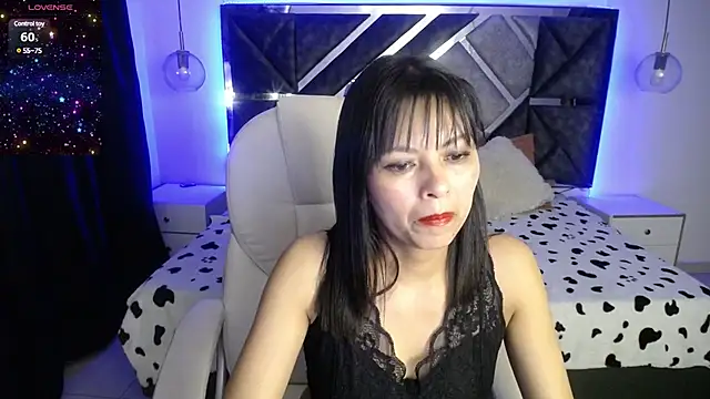 Snapshot of MysticMature chatting on January 23, 1:51 am MysticMature online show from January 23, 1:51 am