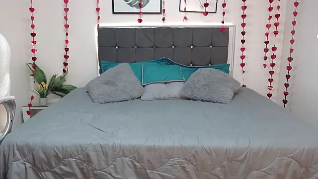 Snapshot of MysticMature chatting on February 28, 1:47 am MysticMature online show from February 28, 1:47 am