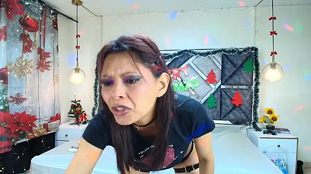 Snapshot of MysticMature chatting on December 19, 5:31 pm MysticMature online show from December 19, 5:31 pm