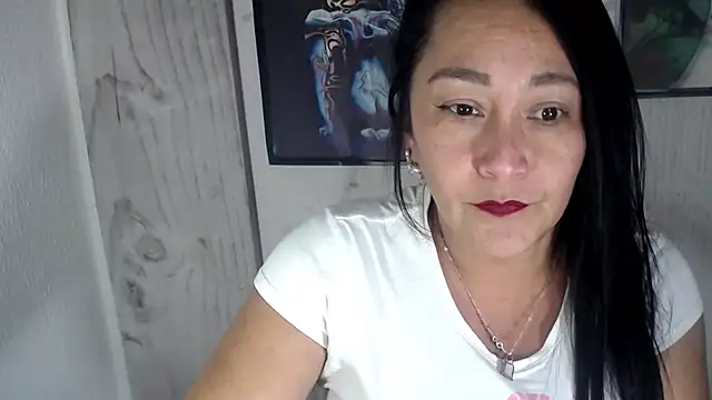 JULIANAWET69 online show from November 25, 12:32 am