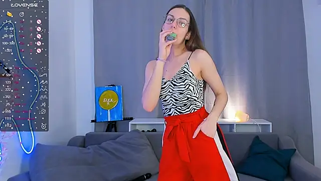 Snapshot of MaryKlein chatting on February 6, 9:06 pm MaryKlein online show from February 6, 9:06 pm