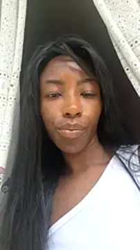 Snapshot of melangelo17 chatting on February 5, 1:44 pm melangelo17 online show from February 5, 1:44 pm