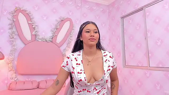 LIA SWAN  online show from December 19, 3:35 am