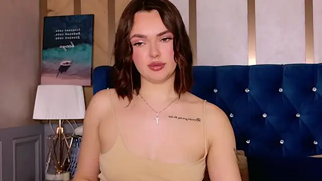 LauraBrigs online show from February 7, 10:19 am