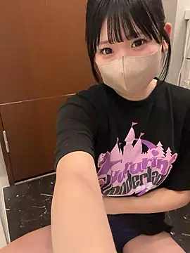 Snapshot of shina_mo_n_ch chatting on December 4, 3:49 am shina mo n ch online show from December 4, 3:49 am