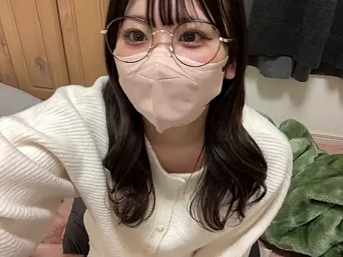 Snapshot of shina_mo_n_ch chatting on January 5, 6:22 pm shina mo n ch online show from January 5, 6:22 pm