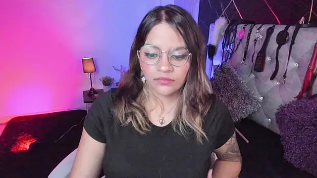 Snapshot of victoria__floyd chatting on May 1, 9:41 pm victoria floyd online show from May 1, 9:41 pm