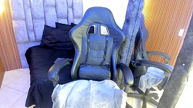 Snapshot of Hiraku_dl chatting on February 16, 2:20 am Hiraku dl online show from February 16, 2:20 am