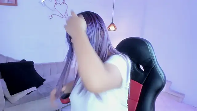 Snapshot of Hiraku_dl chatting on March 6, 10:36 pm Hiraku dl online show from March 6, 10:36 pm