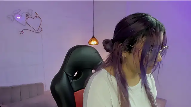 Snapshot of Hiraku_dl chatting on March 17, 10:38 pm Hiraku dl online show from March 17, 10:38 pm