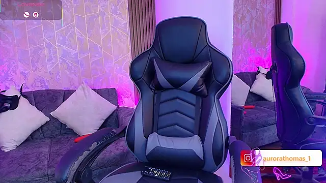 Snapshot of Aurora_thomas__1 chatting on February 3, 10:59 pm Aurora thomas 1 online show from February 3, 10:59 pm