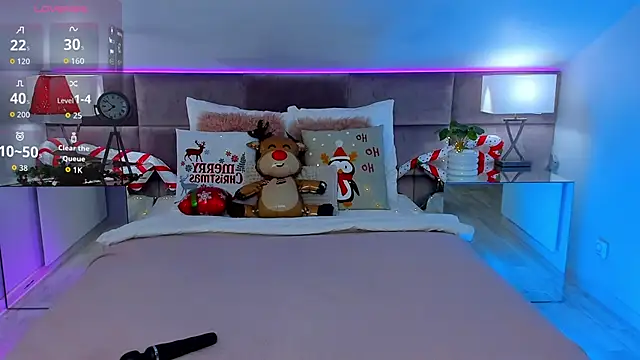 SusanBlair online show from December 3, 1:31 pm