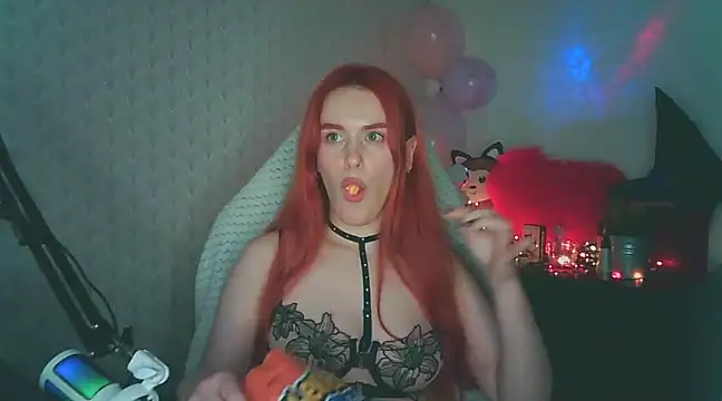 Snapshot of Malinkaaaa chatting on February 15, 12:26 am Malinkaaaa online show from February 15, 12:26 am