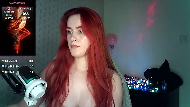 Snapshot of Malinkaaaa chatting on February 18, 10:14 pm Malinkaaaa online show from February 18, 10:14 pm