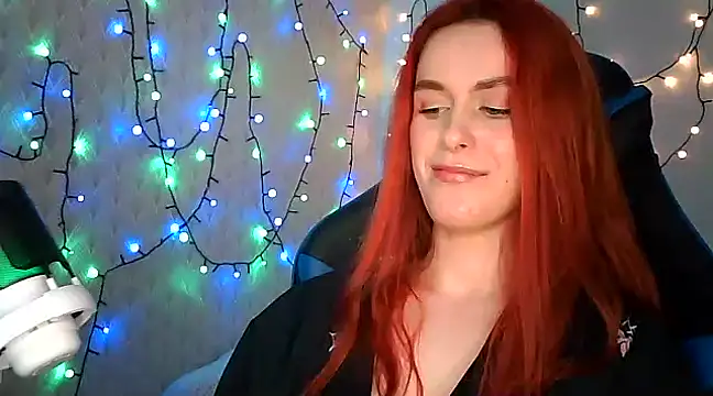 Snapshot of Malinkaaaa chatting on March 1, 2:02 pm Malinkaaaa online show from March 1, 2:02 pm