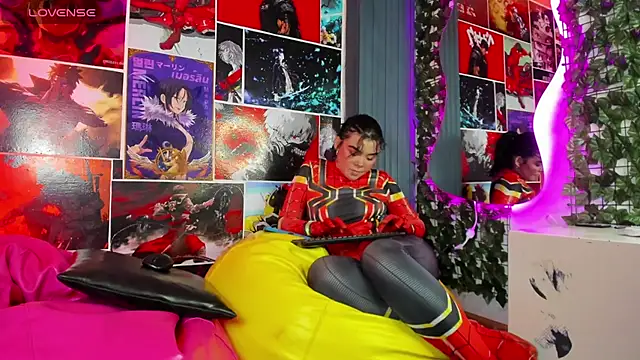 Zoe Cheshire online show from February 3, 12:04 am