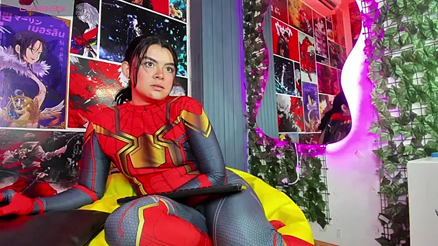 Zoe Cheshire online show from February 3, 8:13 pm