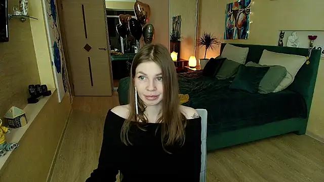 Snapshot of ReginaSparkle chatting on February 13, 12:35 am ReginaSparkle online show from February 13, 12:35 am