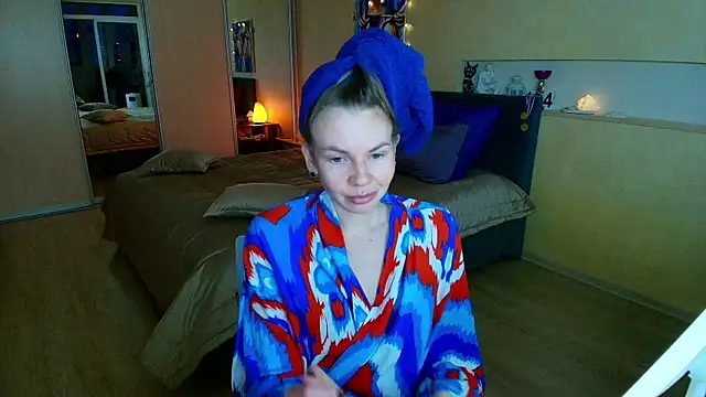 Snapshot of ReginaSparkle chatting on March 5, 3:08 am ReginaSparkle online show from March 5, 3:08 am