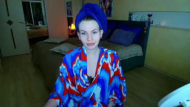 Snapshot of ReginaSparkle chatting on March 6, 1:05 am ReginaSparkle online show from March 6, 1:05 am