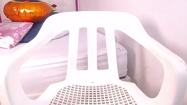 tinyy whore18 online show from November 4, 3:44 pm