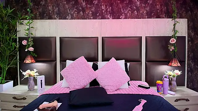 Bella Smiith  online show from November 20, 4:18 pm