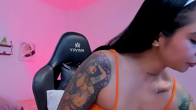 sophierooy22 online show from January 11, 5:23 am