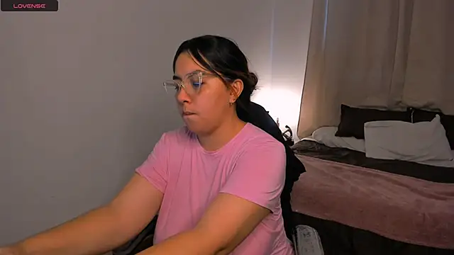 brithany olson25 online show from October 11, 7:34 pm