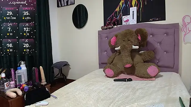 Snapshot of Emmie_Hot chatting on September 26, 12:09 pm Emmie Hot online show from September 26, 12:09 pm