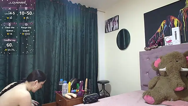 Snapshot of Emmie_Hot chatting on October 21, 12:06 pm Emmie Hot online show from October 21, 12:06 pm