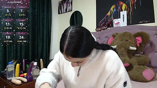 Snapshot of Emmie_Hot chatting on October 23, 12:04 pm Emmie Hot online show from October 23, 12:04 pm