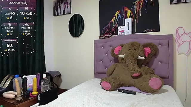 Emmie Hot online show from November 29, 12:19 pm