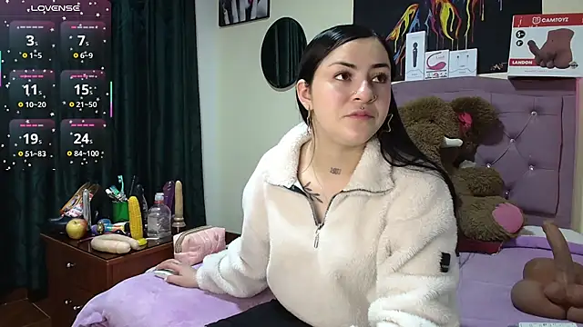 Emmie Hot online show from May 6, 11:26 am