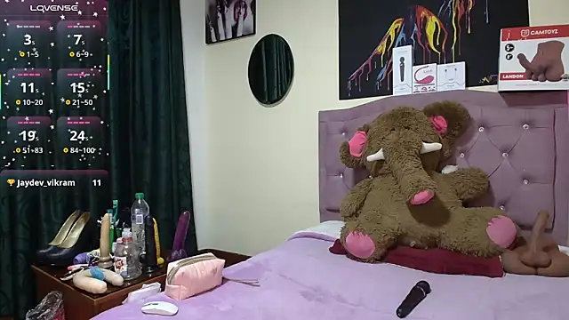 Emmie Hot online show from May 21, 11:50 am